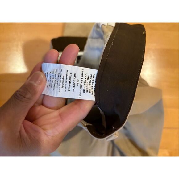 Van Heusen Khaki Pants, size 25 India/37-38 US - Picture 9 of 9